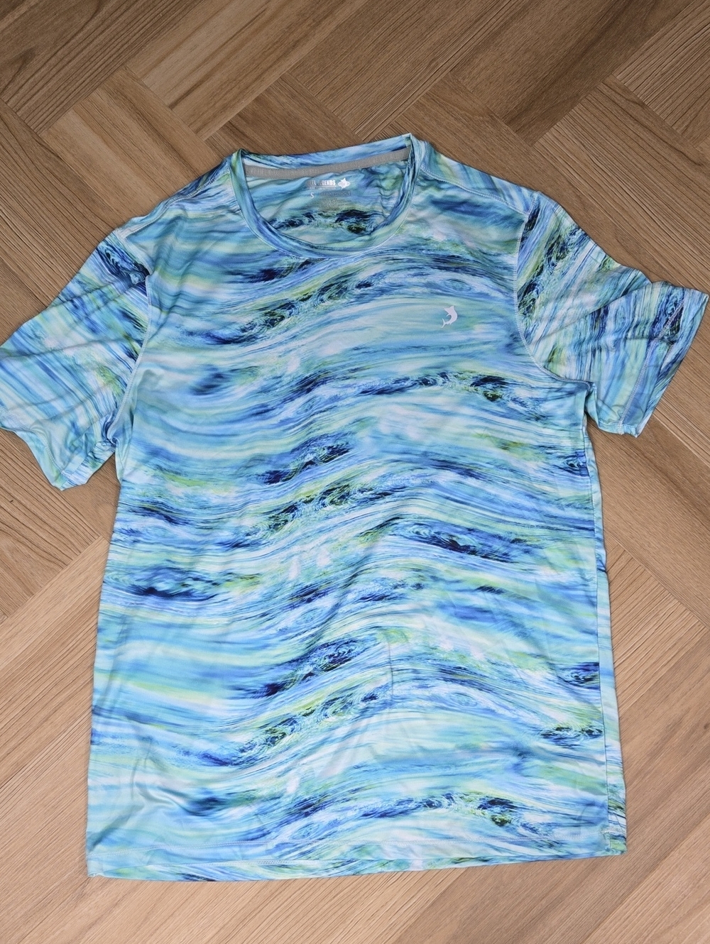 Reel Legends Aqua and Navy Wave Performance Small Tee